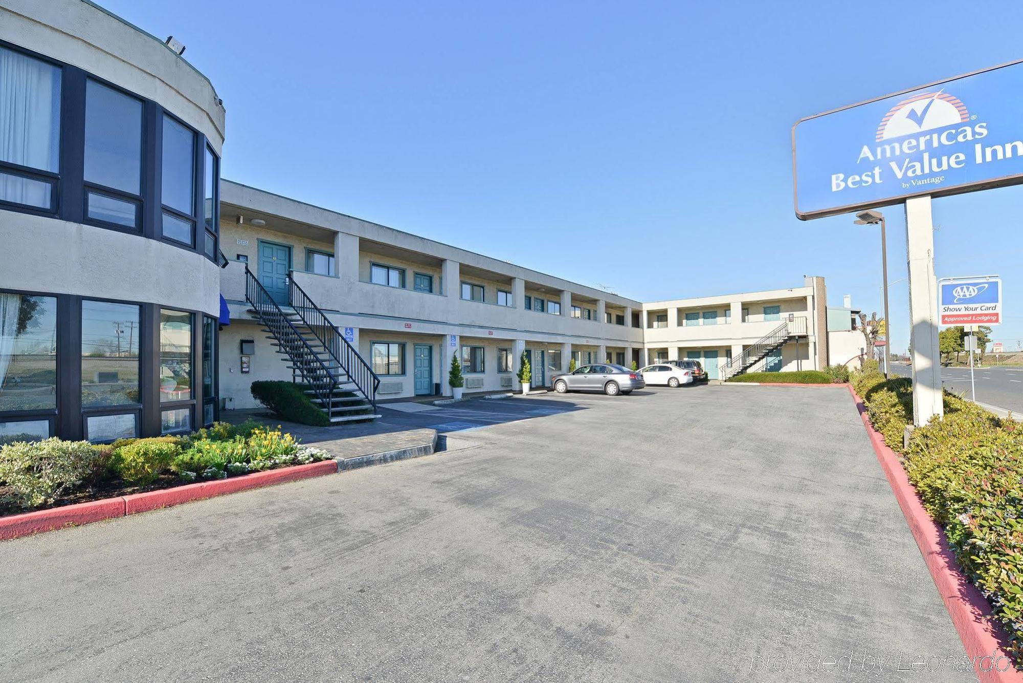 Good Living Inn San Carlos Exterior photo